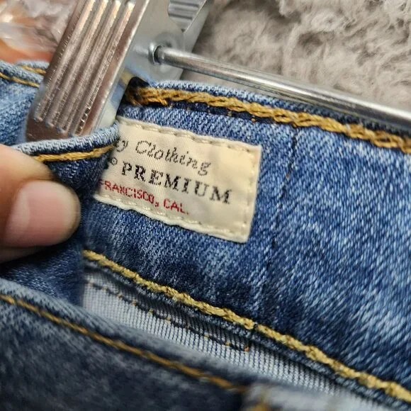 Levis Jeans Womens 29 Premium Big E 724Stretch High Rise Straight Frayed Cropped - Picture 6 of 16